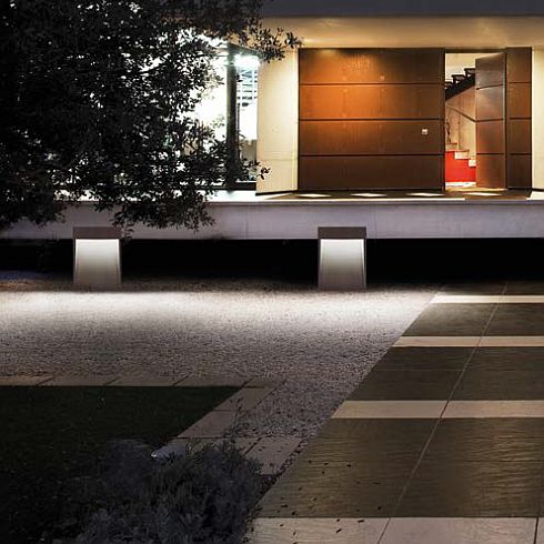 CONCRETE 450 one-side LED bollard